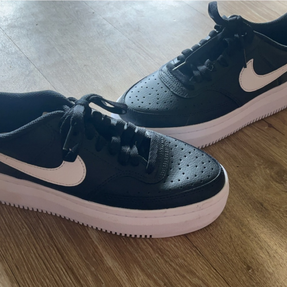 Nike Court Vision Alta Platform Sneaker size 8.5